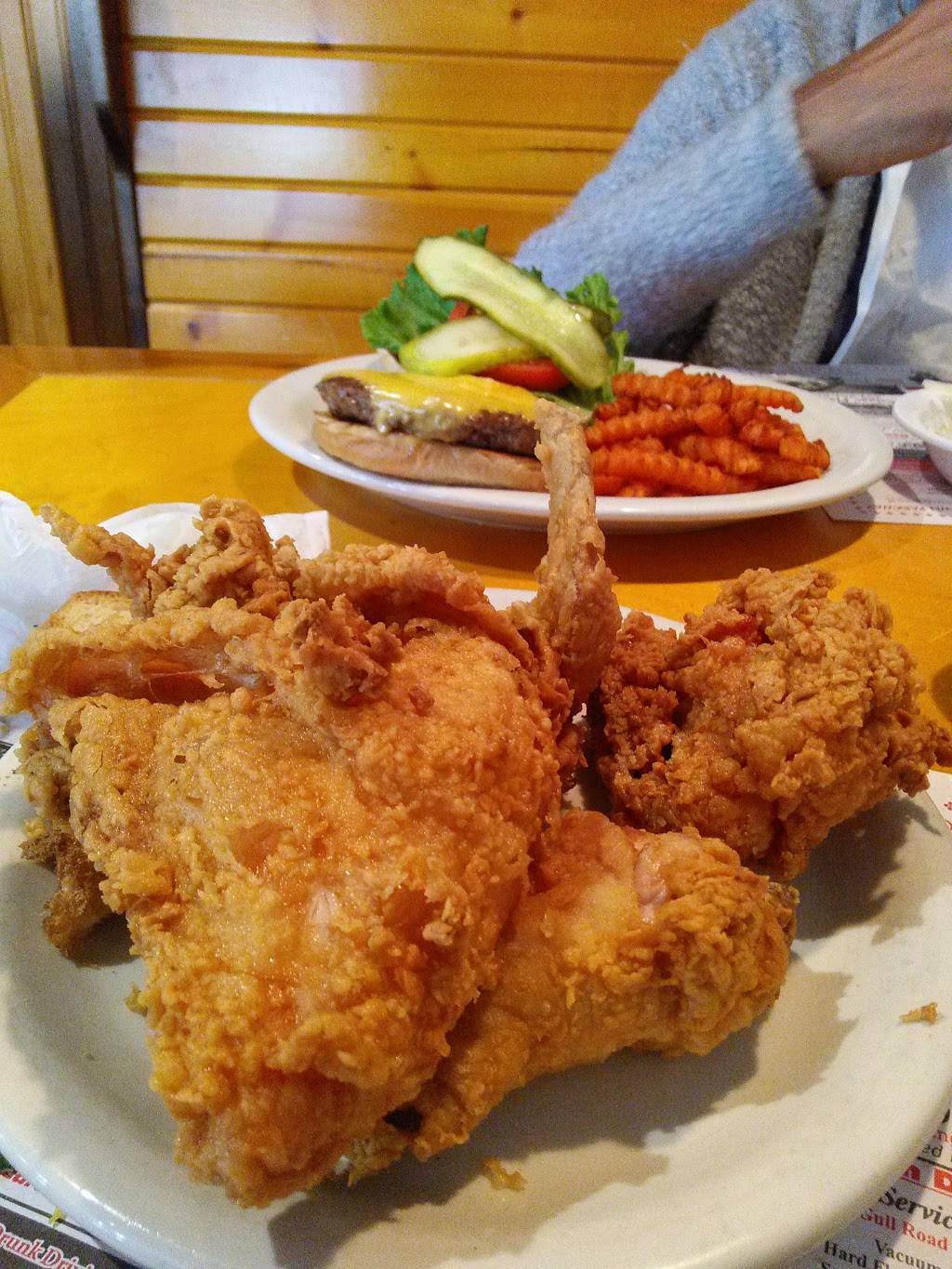 Michelle’s | restaurant | 4010 Gull Rd, Kalamazoo, MI 49048, USA | 2693441415 OR +1 269-344-1415