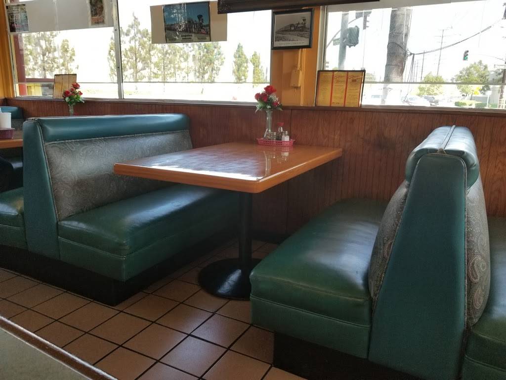 Angelos Burgers | restaurant | 9135 Norwalk Blvd, Santa Fe Springs, CA 90670, USA | 5626923236 OR +1 562-692-3236