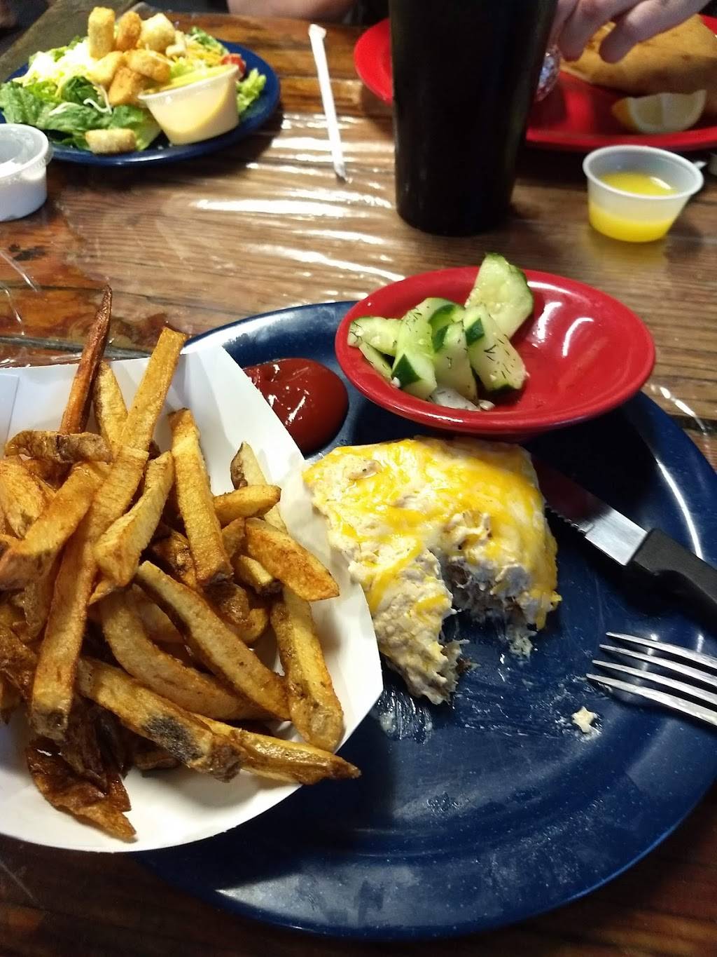 Crusty Crab Seafood Shack | restaurant | 2118 Harbor Dr, Greenbackville, VA 23356, USA | 7578245437 OR +1 757-824-5437