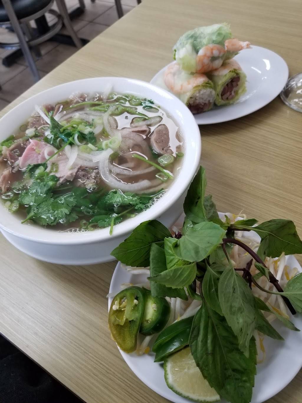 DT Noodle | restaurant | 5015 Foothills Blvd, Roseville, CA 95747, USA | 9167978883 OR +1 916-797-8883