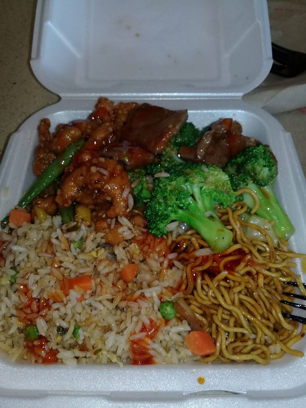 Panda Express | meal takeaway | 7685 N Blackstone Ave, Fresno, CA 93720, USA | 5594356772 OR +1 559-435-6772