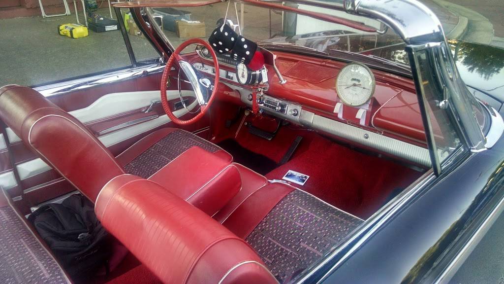 Southside Saloon & Bistro | restaurant | 1301 Chestnut St, Chattanooga, TN 37402, USA | 4237574730 OR +1 423-757-4730