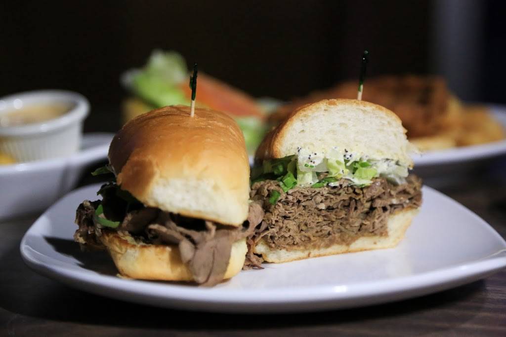 Big Lug Country Pub | restaurant | 250 W Reformatory Rd, Pendleton, IN 46064, USA | 7652219954 OR +1 765-221-9954