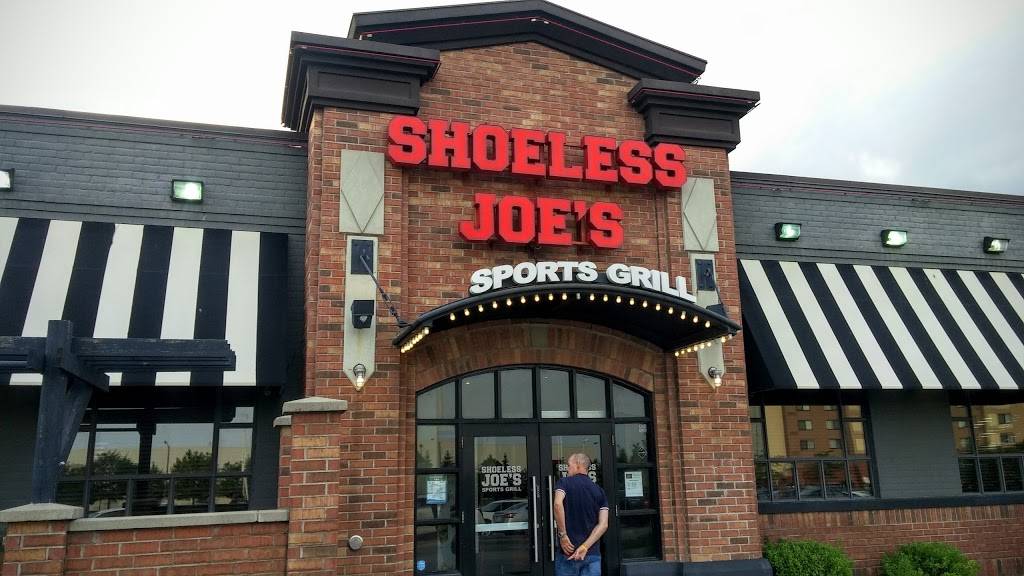 Shoeless Joes Sports Grill | restaurant | 50 Biscayne Crescent, Brampton, ON L6W 4S1, Canada | 9057965637 OR +1 905-796-5637