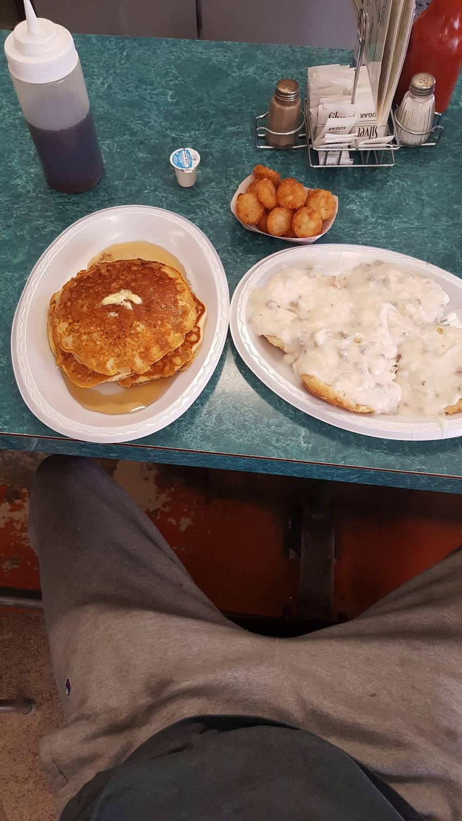 Frank & Larrys Drive In | restaurant | 5624 Randleman Rd, Randleman, NC 27317, USA | 3366749177 OR +1 336-674-9177