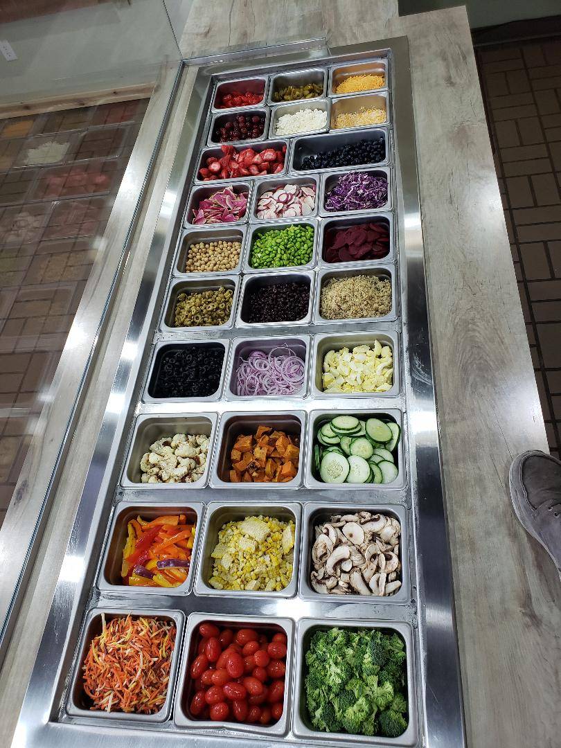 Grand Traverse Salad Company | restaurant | 2500 W South Airport Rd, Traverse City, MI 49684, USA | 2316425900 OR +1 231-642-5900