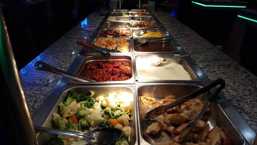Rio China Buffet | restaurant | 655 Sunland Park Dr A, El Paso, TX 79912, USA | 9155853688 OR +1 915-585-3688