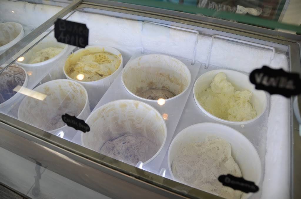 Heathers Homemade Ice Cream & Frozen Yogurt | restaurant | 2711 Fort Campbell Blvd, Hopkinsville, KY 42240, USA | 2704989433 OR +1 270-498-9433