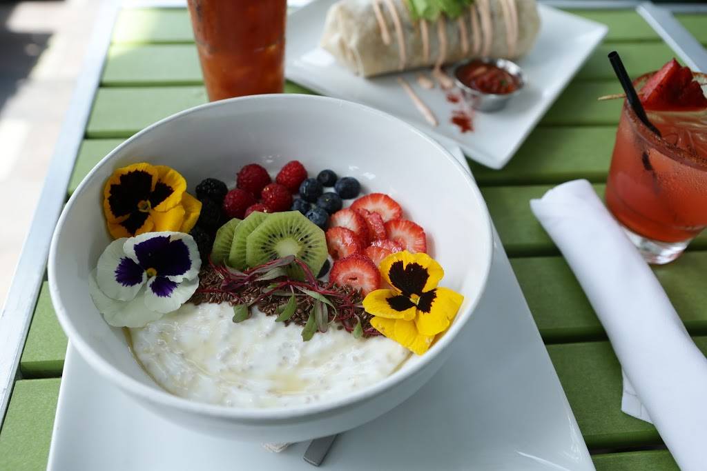 zinc@shade Lounge | restaurant | 1221 N Valley Dr, Manhattan Beach, CA 90266, USA | 3105464995 OR +1 310-546-4995