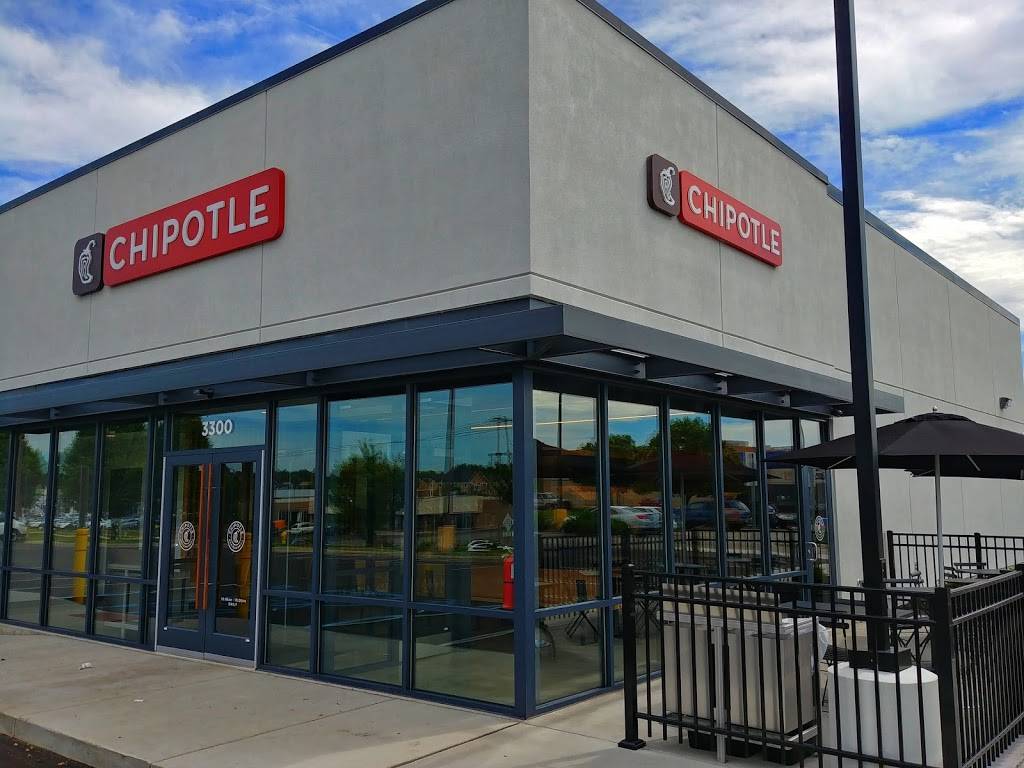 Chipotle Mexican Grill | restaurant | 3300 Alpine Ave NW, Grand Rapids, MI 49544, USA | 6166474260 OR +1 616-647-4260