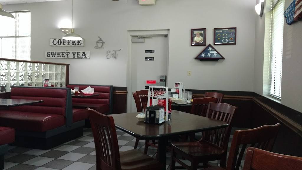 Wallys Restaurant | restaurant | 1600 McCallie Ave, Chattanooga, TN 37404, USA | 4236984643 OR +1 423-698-4643