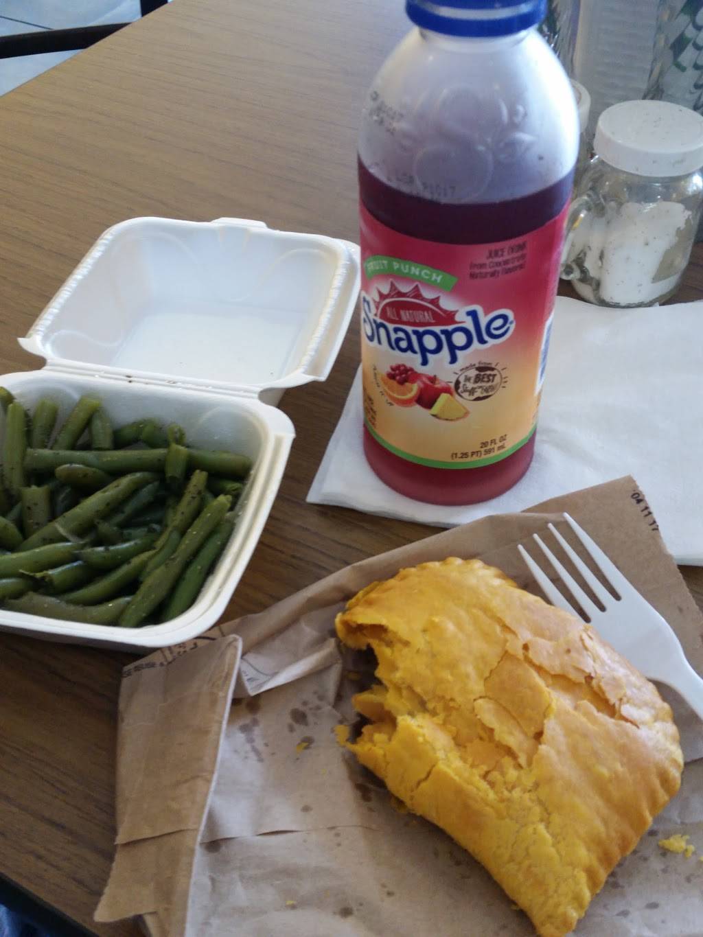 Evas jamaican kitchen LLc | restaurant | 14333 Beach Blvd #22, Jacksonville, FL 32250, USA | 9048003582 OR +1 904-800-3582