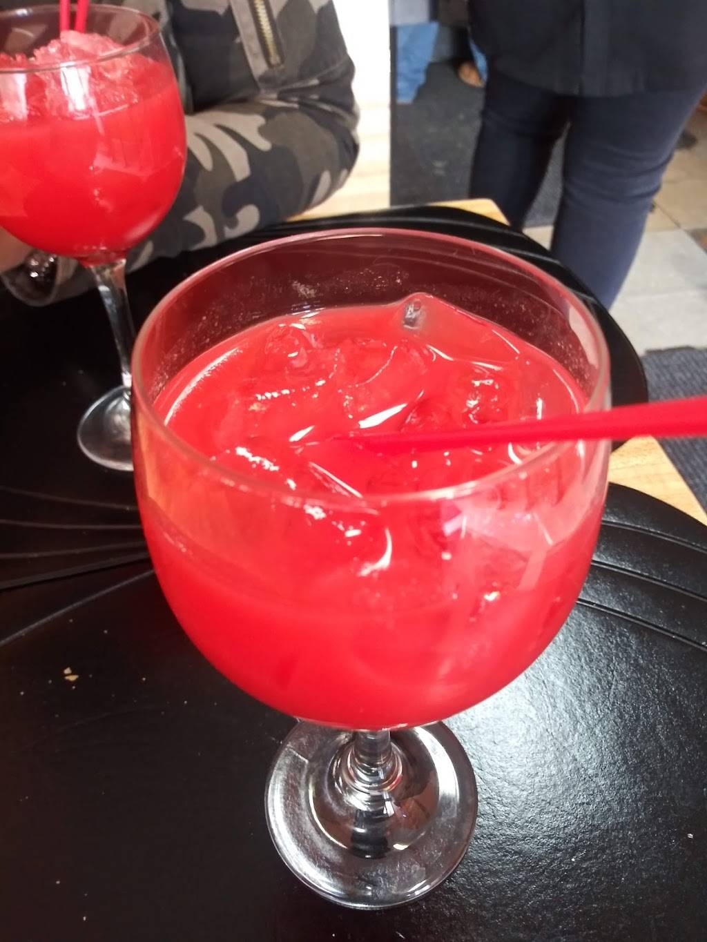 Mikeys Jamaican Restaurant & Pub | restaurant | 736 E Main St, Waterbury, CT 06702, USA | 2037558112 OR +1 203-755-8112