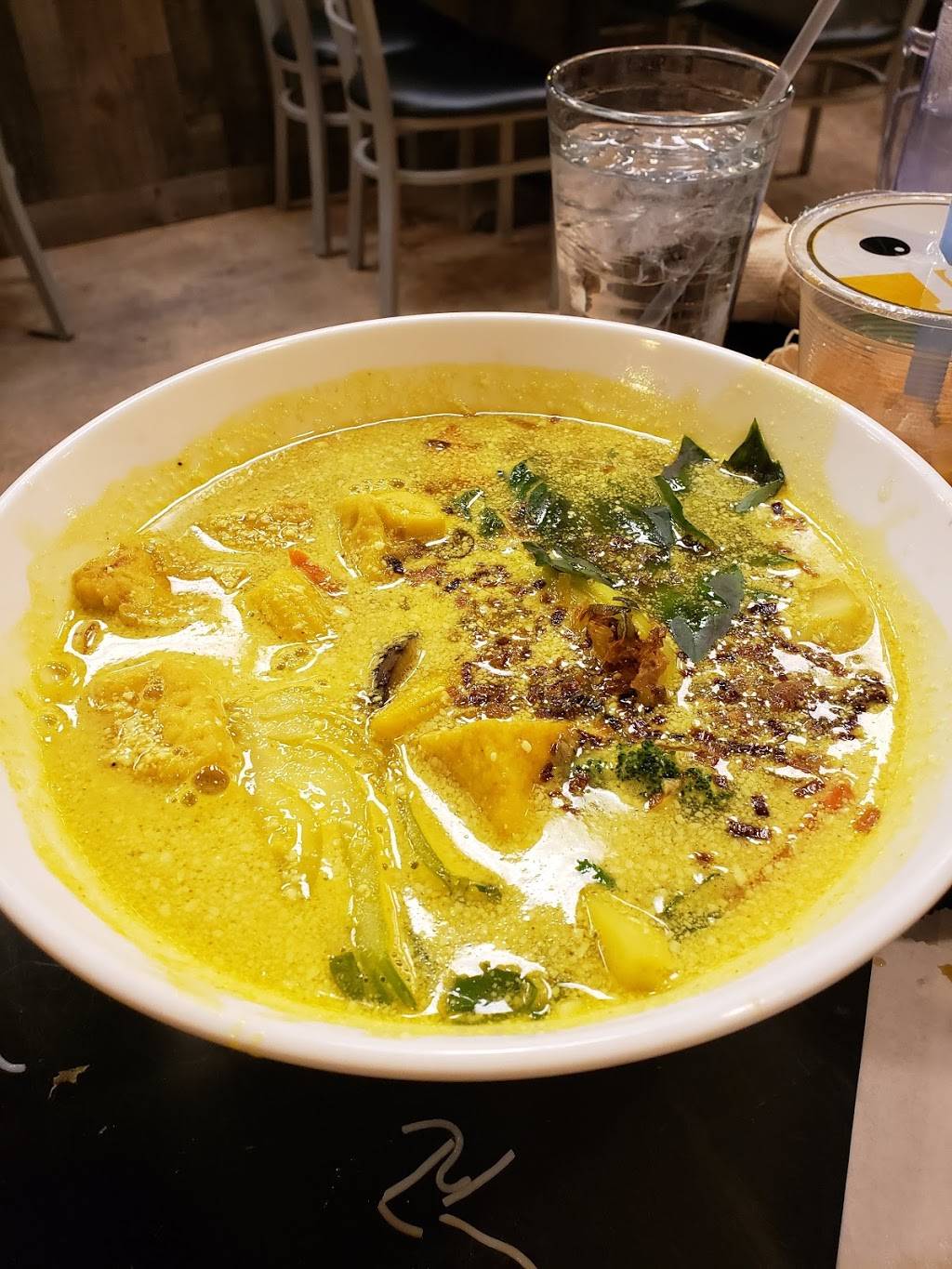 Viets Restaurant Noodles & Grill | restaurant | 7640 N Academy Blvd, Colorado Springs, CO 80920, USA | 7194652681 OR +1 719-465-2681