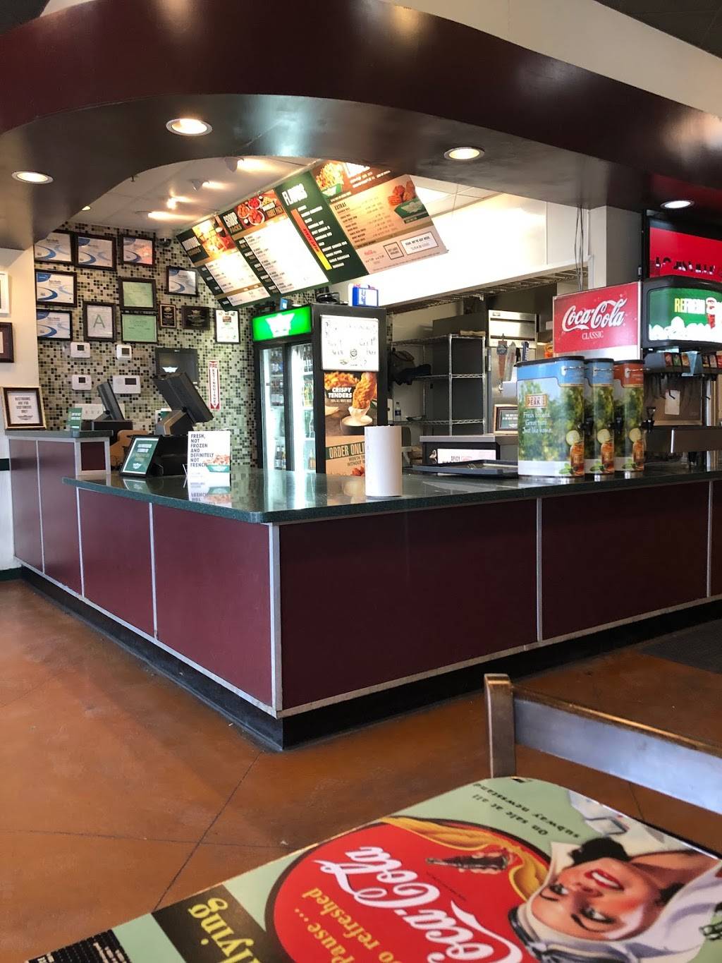 Wingstop | restaurant | 1001 Hampstead Blvd, Clinton, MS 39056, USA | 6019242423 OR +1 601-924-2423