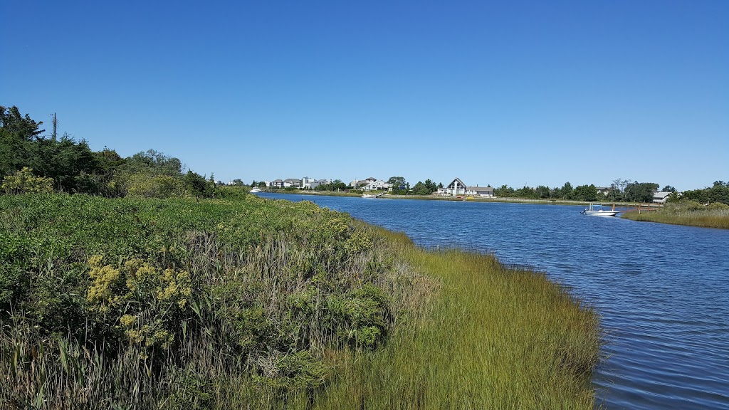 Lobster Grille Inn | restaurant | 162 Inlet Rd, Southampton, NY 11968, USA | 6312831525 OR +1 631-283-1525