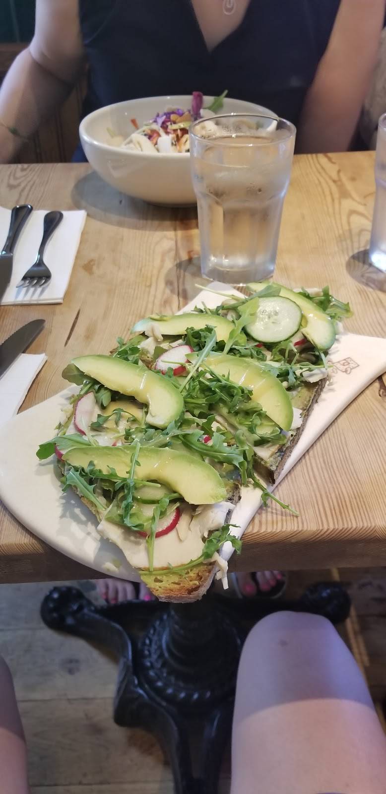 Le Pain Quotidien | restaurant | 701 King St, Alexandria, VA 22314, USA | 7036832273 OR +1 703-683-2273