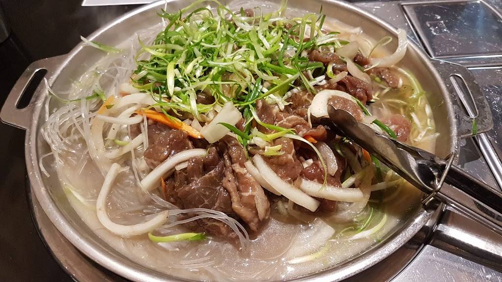 Sikgaek Korean Restaurant and Bar | restaurant | 800 Dundas St E unit A1, Mississauga, ON L4Y 2B6, Canada | 6478471030 OR +1 647-847-1030