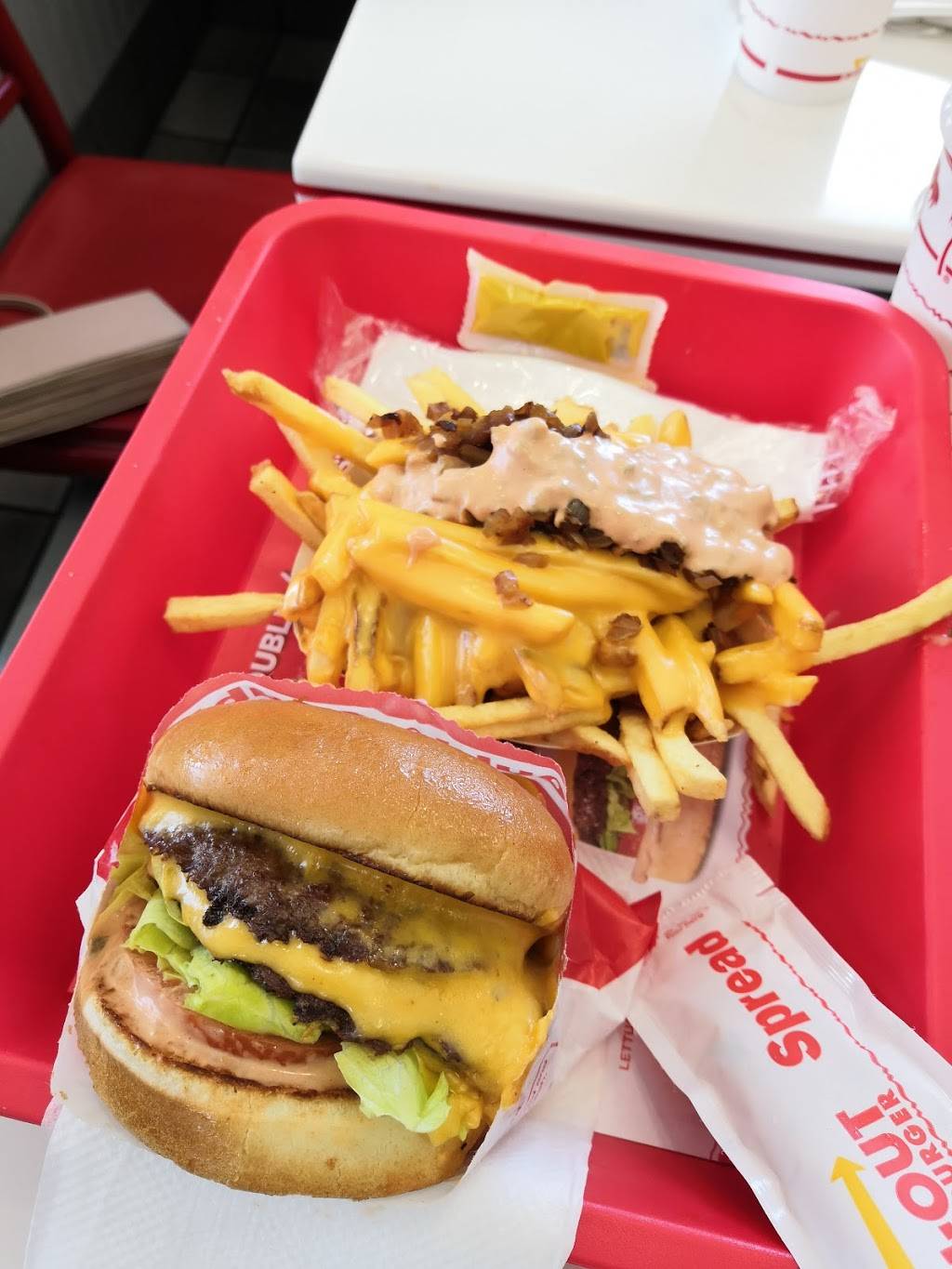 In-N-Out Burger | restaurant | 3711 E Broadway Blvd, Tucson, AZ 85716, USA | 8007861000 OR +1 800-786-1000