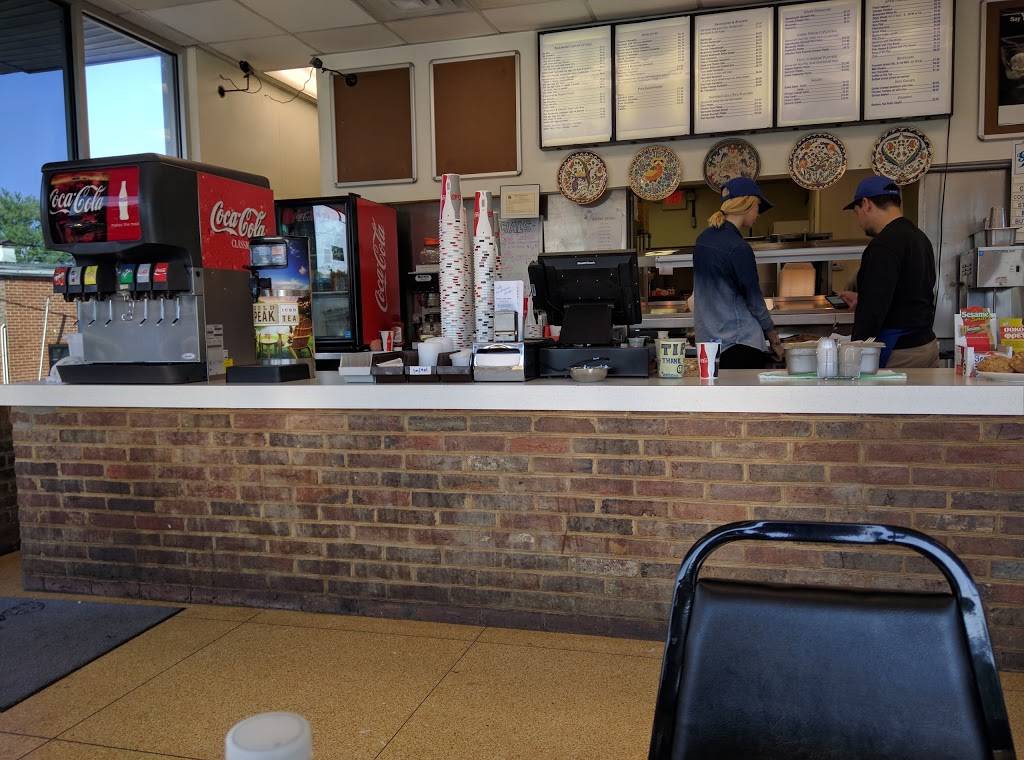 Santorini Grill | restaurant | 108 S Buckmarsh St, Berryville, VA 22611, USA | 5409558135 OR +1 540-955-8135