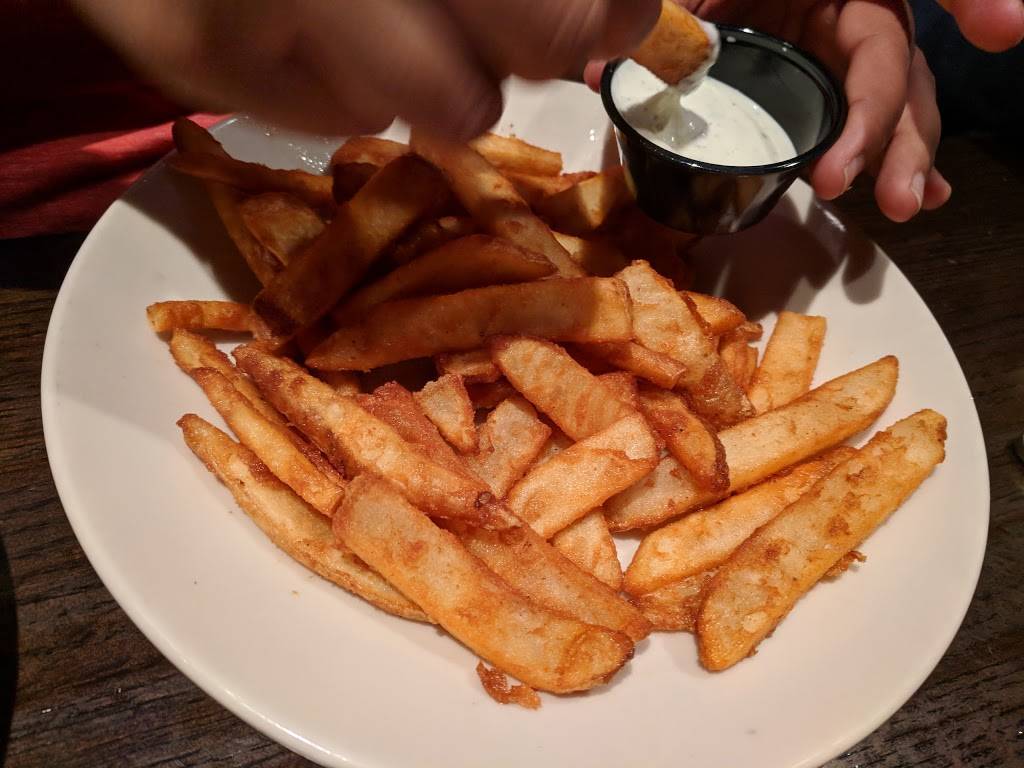 Georgios Chicago Pizzeria & Pub | restaurant | 100 W Higgins Rd, South Barrington, IL 60010, USA | 8478441988 OR +1 847-844-1988