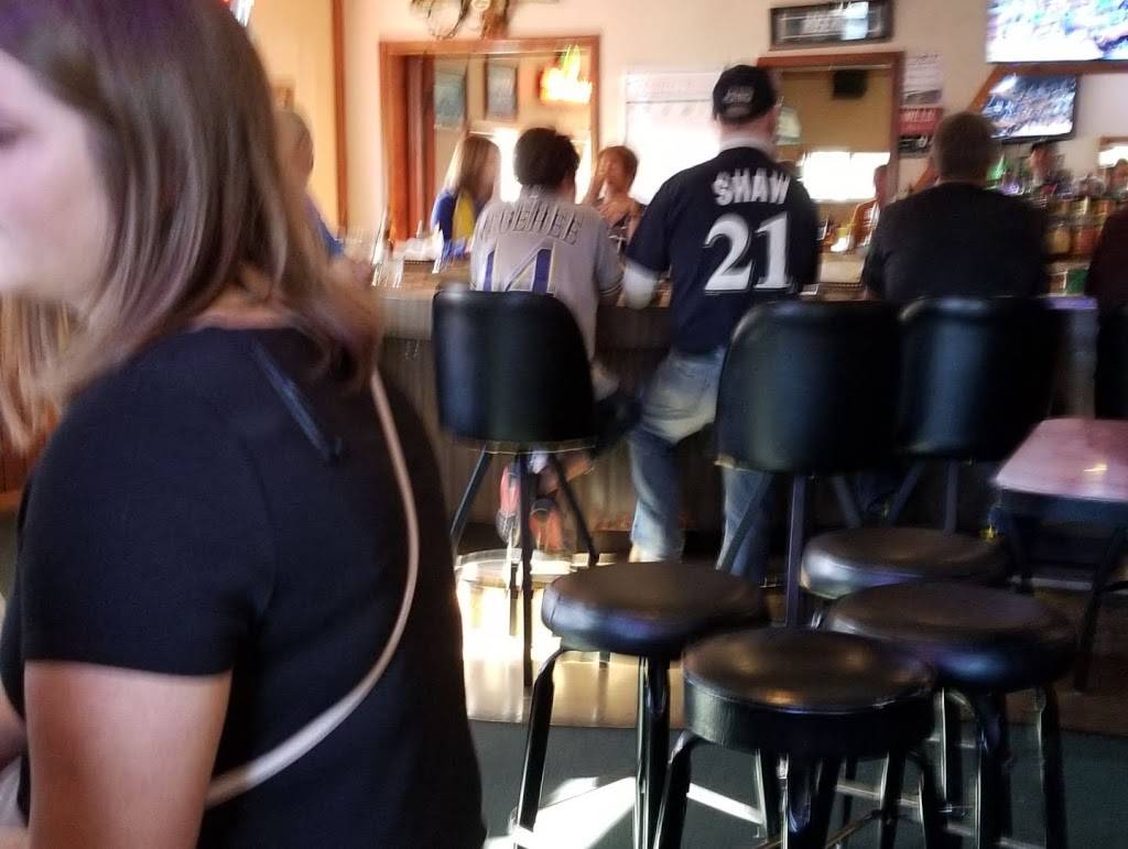 Rose Hill Bar | meal takeaway | 2206 E Main St, Kaukauna, WI 54130, USA | 9207660176 OR +1 920-766-0176