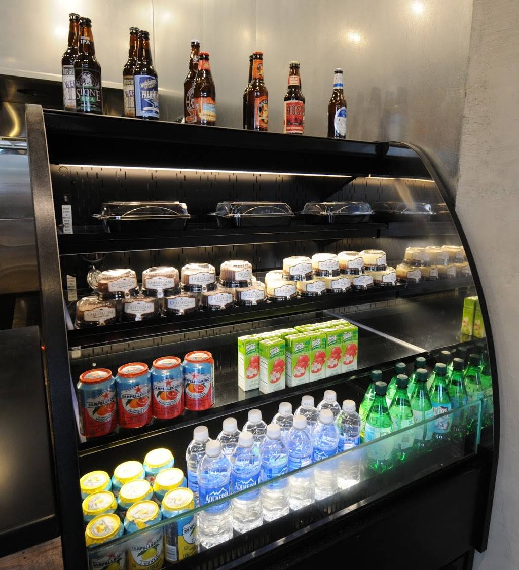 Flippin Pizza | restaurant | 17933 MacArthur Blvd, Irvine, CA 92614, USA | 9499553800 OR +1 949-955-3800