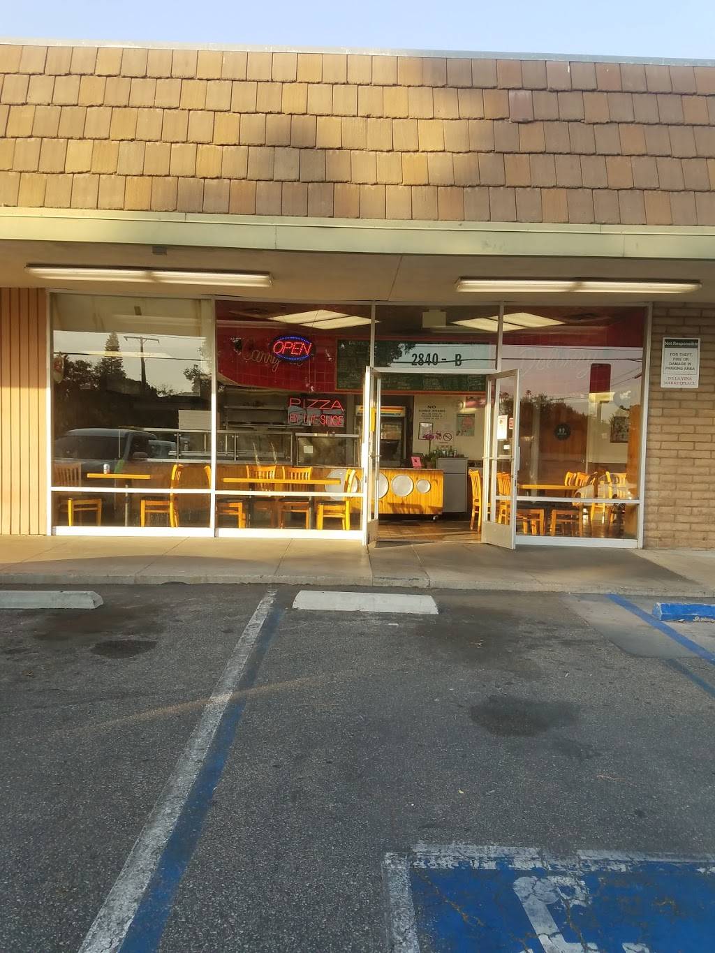 Lilsy Wood Fired Pizza | restaurant | 2840 De La Vina St B, Santa Barbara, CA 93105, USA | 8058982222 OR +1 805-898-2222