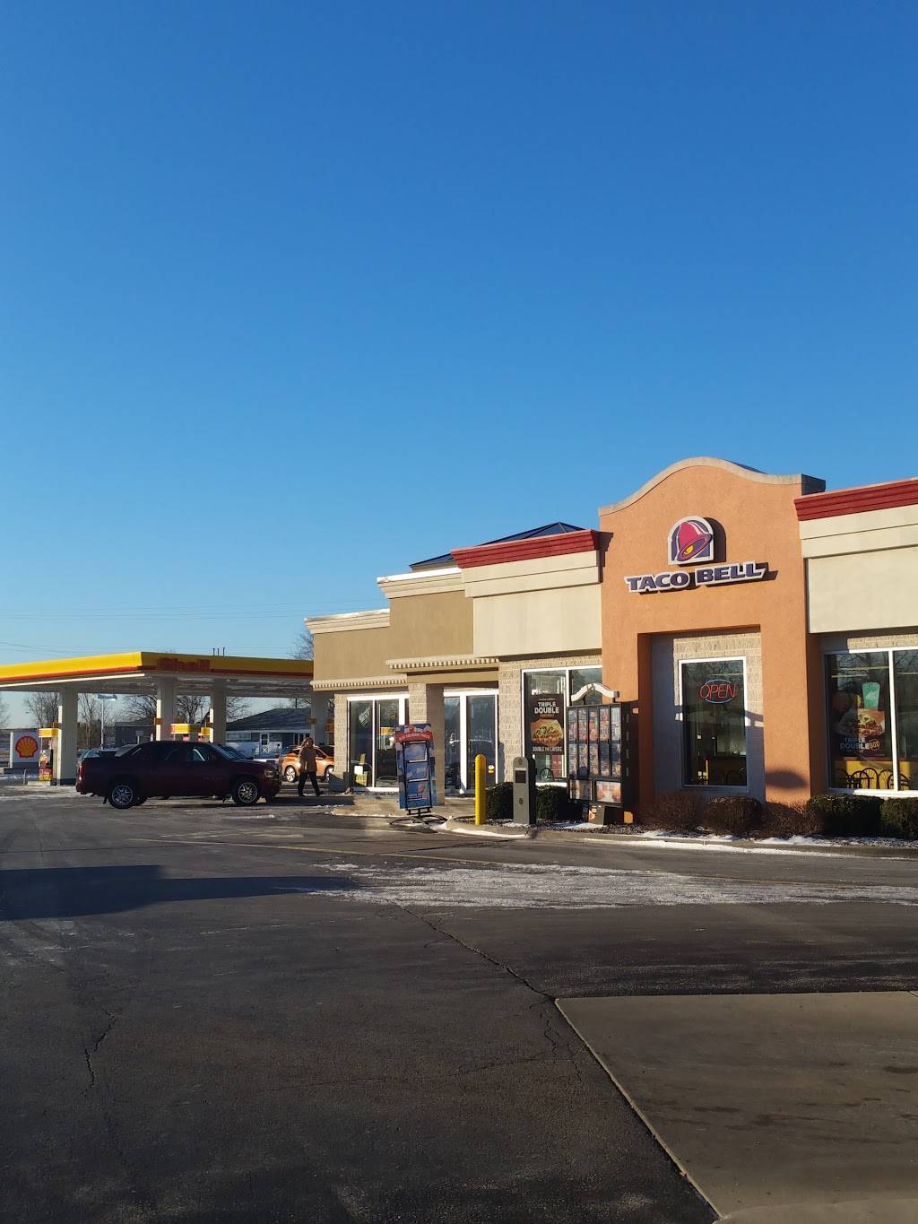 Taco Bell | meal takeaway | 1010 S Broadway, De Pere, WI 54115, USA | 9209832979 OR +1 920-983-2979