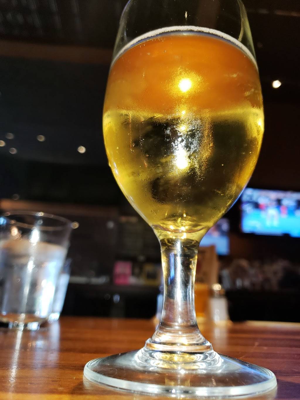 HopMonk Tavern Novato | restaurant | 224 Vintage Way, Novato, CA 94945, USA | 4158926200 OR +1 415-892-6200