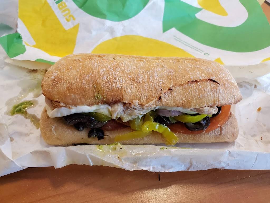 Subway | restaurant | 521 Yopp Rd, Jacksonville, NC 28540, USA | 9103537827 OR +1 910-353-7827