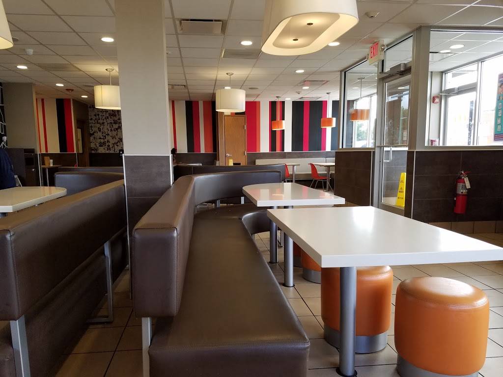 McDonalds | cafe | 801 E 162nd St, South Holland, IL 60473, USA | 7083392577 OR +1 708-339-2577