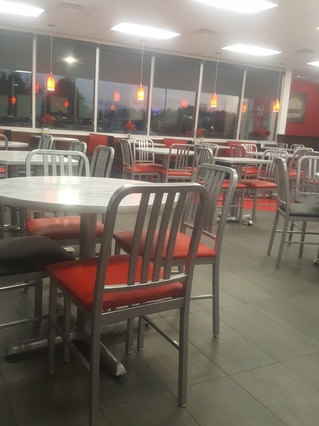 Krystal | meal takeaway | 2540 Decherd Blvd, Decherd, TN 37324, USA | 9319628050 OR +1 931-962-8050