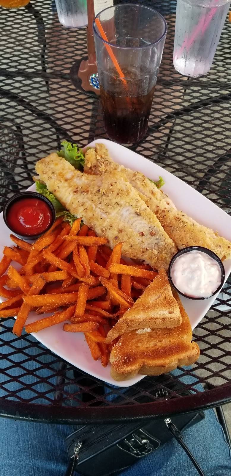 T.J. Hooligans | restaurant | 16731 State Hwy 13, Prior Lake, MN 55372, USA | 9524476668 OR +1 952-447-6668