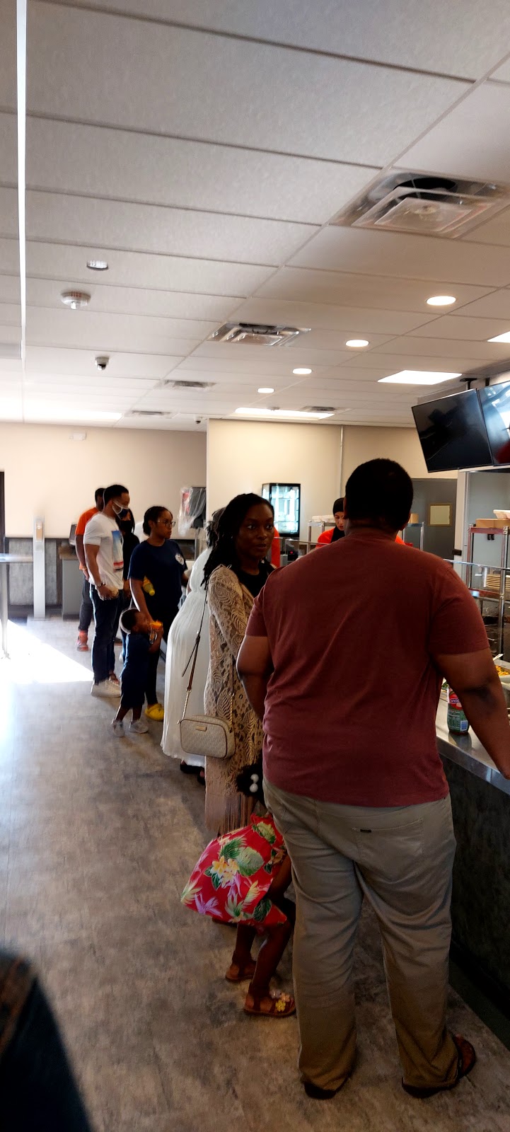 Momis Kitchen | restaurant | 11075 Mall Cir, Waldorf, MD 20603, USA | 3016453301 OR +1 301-645-3301