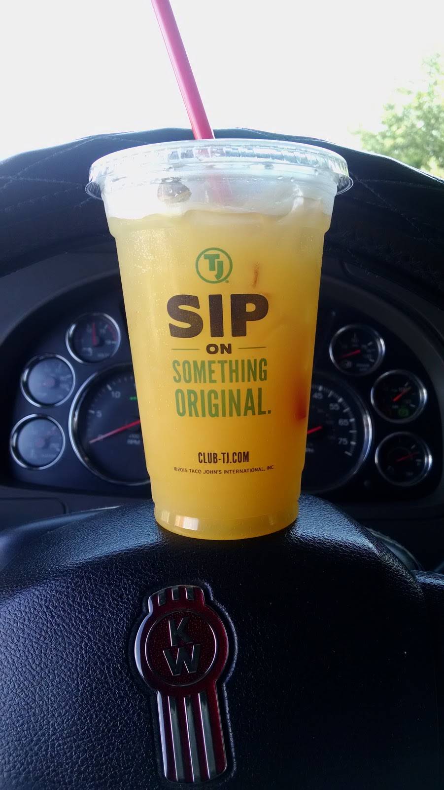 Taco Johns | restaurant | 7605 Royal Vista Cir, Windsor, CO 80528, USA | 9702662665 OR +1 970-266-2665