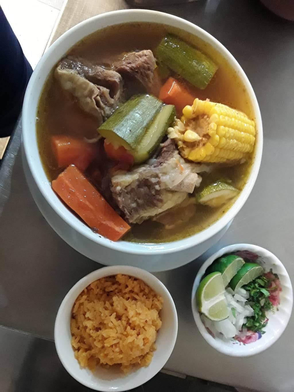 Mi Ranchito | restaurant | 1409 Pine Tree Rd, Longview, TX 75604, USA | 9035767618 OR +1 903-576-7618
