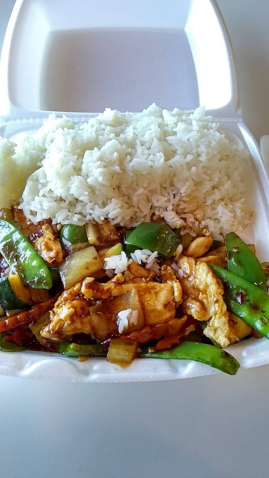 Asian Express | restaurant | 319 Vertin Blvd, Shorewood, IL 60404, USA | 8152677368 OR +1 815-267-7368