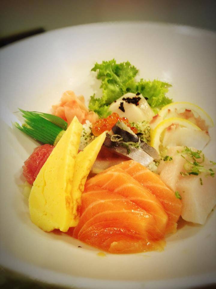 Sakura Sushi | restaurant | 1960 Grand Ave #11, West Des Moines, IA 50265, USA | 5152259999 OR +1 515-225-9999