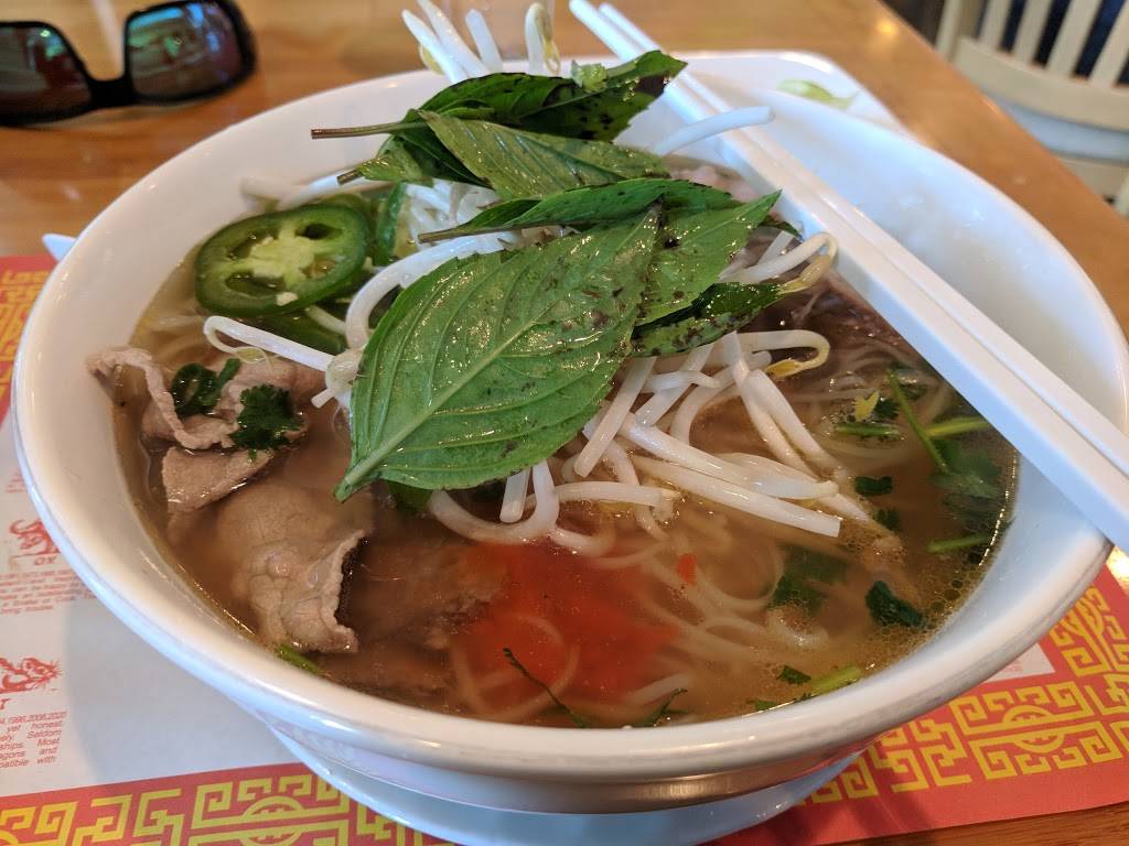 Pho 2000 | restaurant | 13045 Worldgate Dr, Herndon, VA 20170, USA | 7033978925 OR +1 703-397-8925