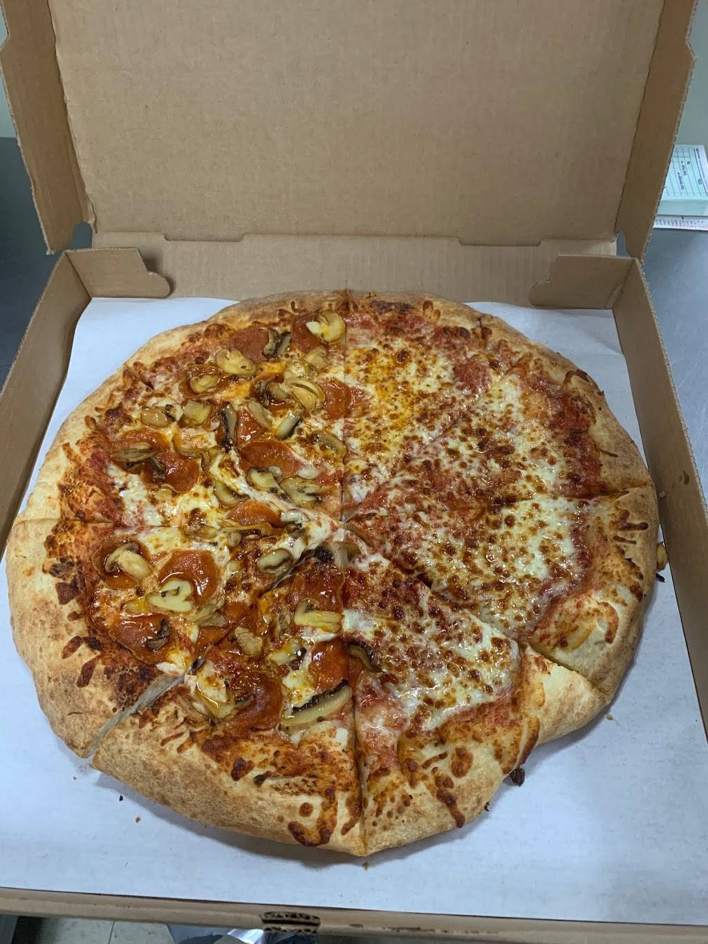 Monmouth Kwik Shop | meal takeaway | 4 Academy Rd, Monmouth, ME 04259, USA | 2079333334 OR +1 207-933-3334