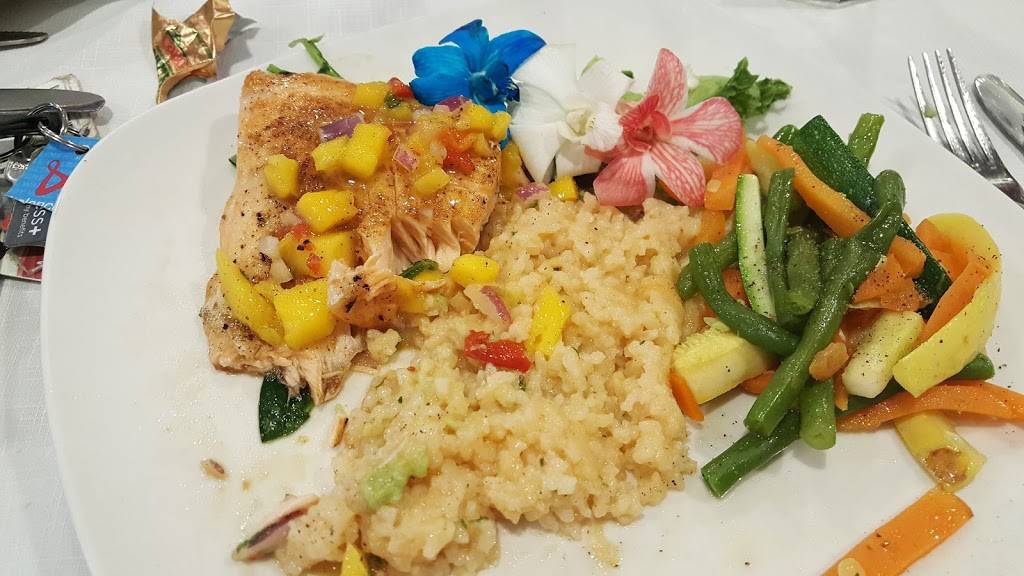 Onions Pub and Restaurant | restaurant | 255 Main St, Tilton, NH 03276, USA | 6032867774 OR +1 603-286-7774