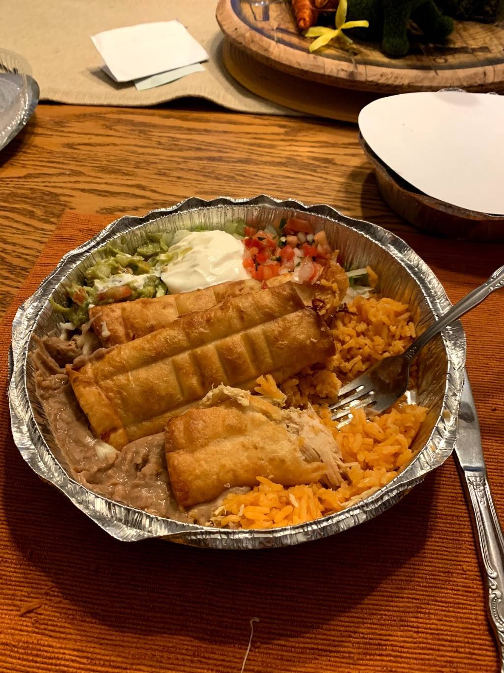 TWO TOSTADAS | restaurant | 12520 10 Mile Rd, South Lyon, MI 48178, USA | 2485737420 OR +1 248-573-7420