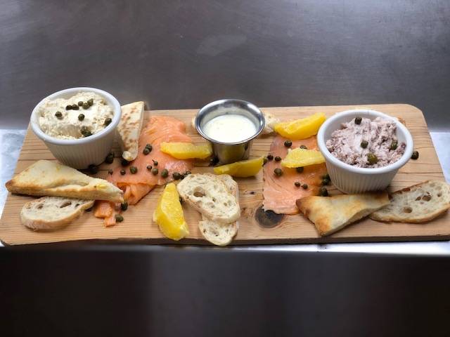 Redfish Point Garden Bar & Grill | restaurant | 1520 Lafayette St, Cape Coral, FL 33904, USA | 2395422224 OR +1 239-542-2224