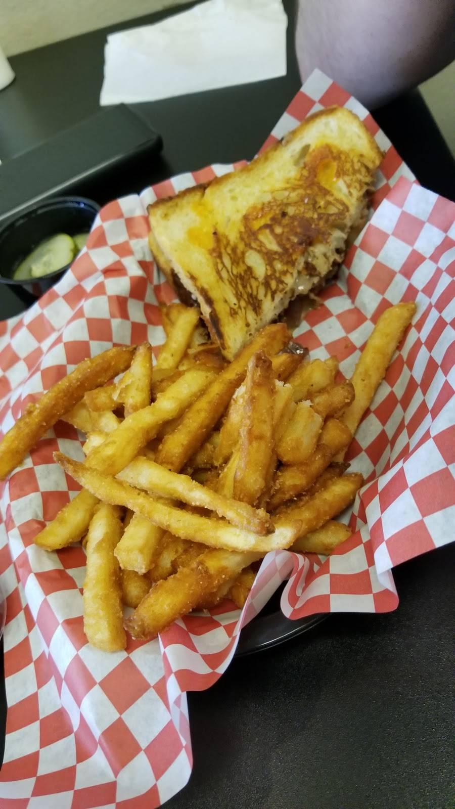 Cheezies | restaurant | 5995 Preston Rd, Frisco, TX 75034, USA | 4695353306 OR +1 469-535-3306