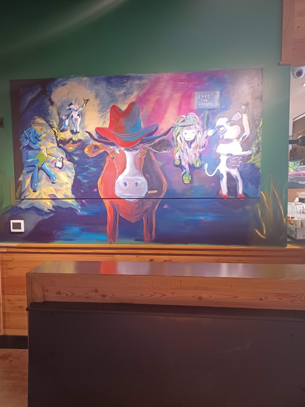 CowBar | restaurant | 201 Park at N Hills St Suite 100, Raleigh, NC 27609, USA | 9199177302 OR +1 919-917-7302