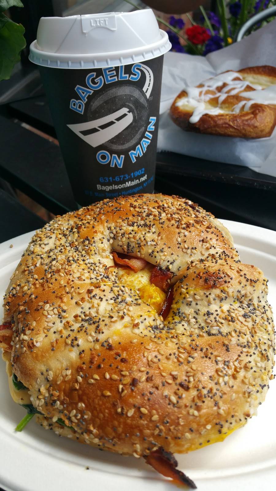 Bagels on Main | bakery | 87 E Main St, Huntington, NY 11743, USA | 6316731902 OR +1 631-673-1902