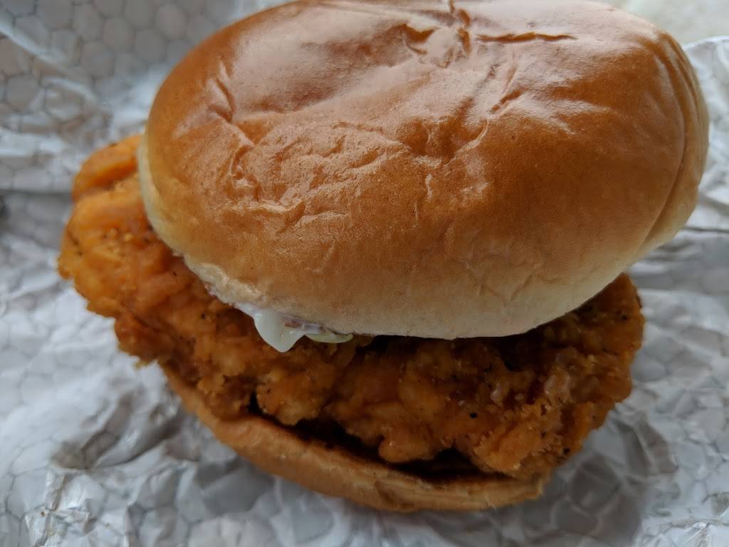 Wendys | restaurant | 105 Hospital Dr, Winchester, KY 40391, USA | 8597447711 OR +1 859-744-7711