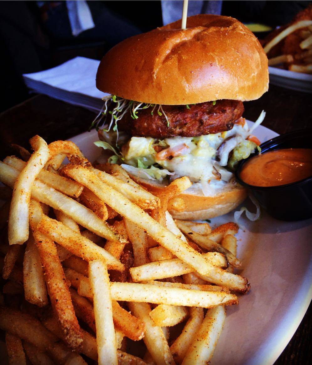 Kite & Key | restaurant | 1836 Callowhill St, Philadelphia, PA 19130, USA | 2155681818 OR +1 215-568-1818