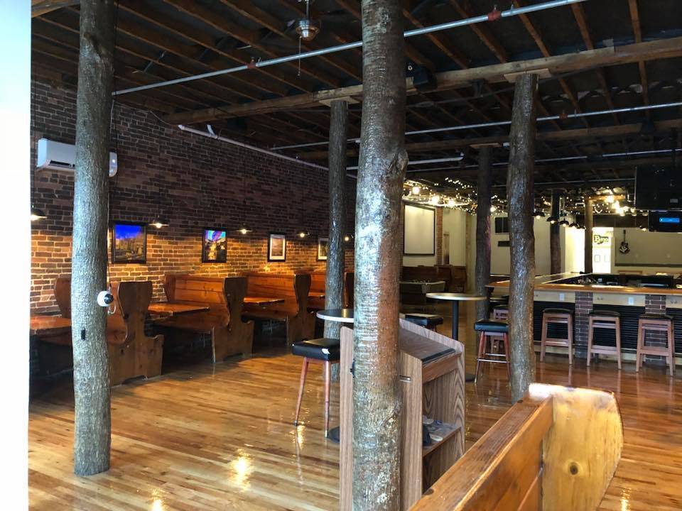 LG’s Pizzeria and Pub | restaurant | 113 E Main St, Frostburg, MD 21532, USA | 3016870210 OR +1 301-687-0210